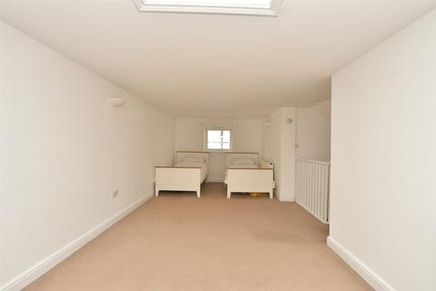 2 bedroom flat for sale, Pleasant Row, Brompton, Gillingham, Kent