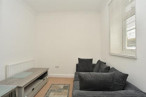 2 bedroom flat for sale, Pleasant Row, Brompton, Gillingham, Kent