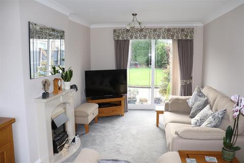 3 bedroom townhouse for sale, Sherwood Walk, Aldridge