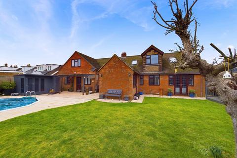 6 bedroom detached house for sale, Sydenham Road, Chinnor