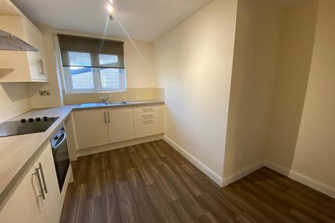 2 bedroom flat to rent, Windsor Mews, Wakefield Road, Hipperholme