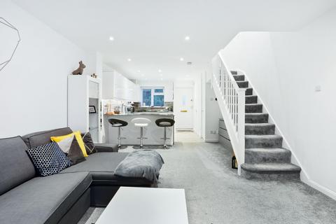 2k Cotswold Road, Sutton, SM2 5NL