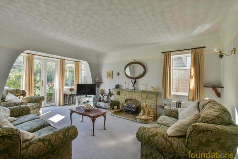 2 bedroom detached bungalow for sale, Cranston Avenue, Bexhill-on-Sea, TN39