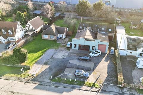 2 bedroom detached house for sale