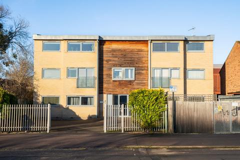 2 bedroom flat for sale, Coleridge Road, Cambridge, CB1