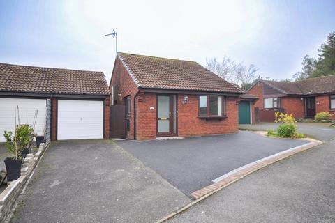 2 bedroom detached bungalow to rent, Greenhays Rise, Wimborne, BH21