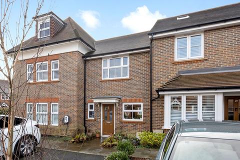 2 bedroom terraced house for sale, Highwood Crescent, Horsham, RH12