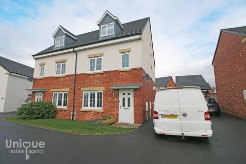 4 bedroom semi-detached house for sale, Shepherd Place, Warton PR4