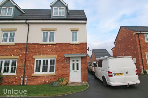 4 bedroom semi-detached house for sale, Shepherd Place, Warton PR4