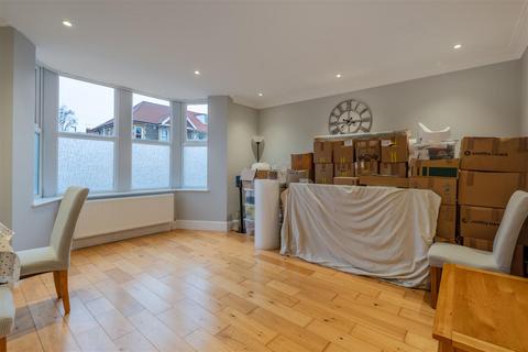 2 bedroom flat for sale, West View Road, Keynsham