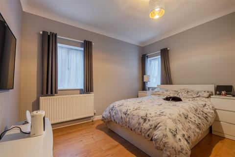 2 bedroom flat for sale, West View Road, Keynsham