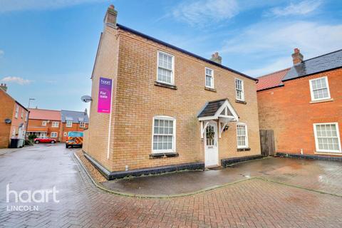 3 bedroom detached house for sale, Honeysuckle Lane, Market Rasen