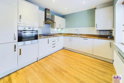 22 Clayhill Gardens, Hoo, Rochester, ME3 9FA