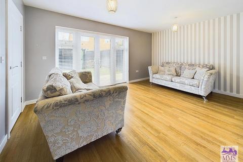 22 Clayhill Gardens, Hoo, Rochester, ME3 9FA