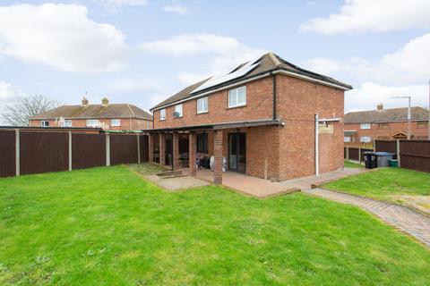 3 bedroom semi-detached house for sale, Cripps Close, Aylesham, CT3