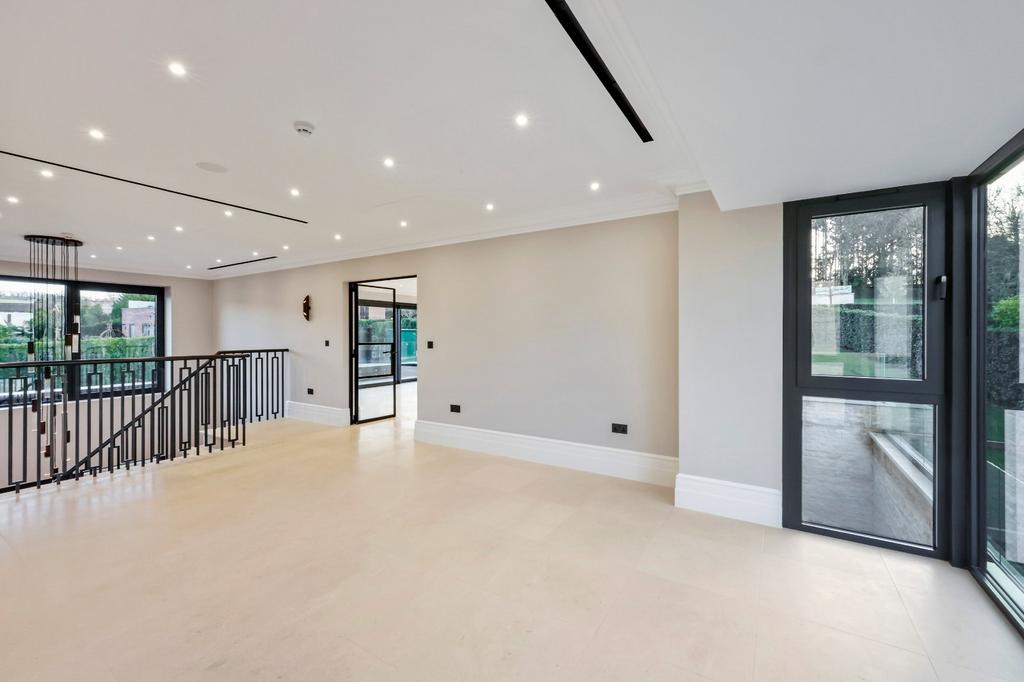 Dining Area/Landing