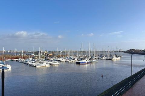 2 bedroom apartment for sale, Marconi Avenue, Penarth Marina