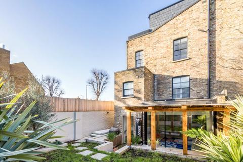 180 Queensbridge Road, London, E8 4QE