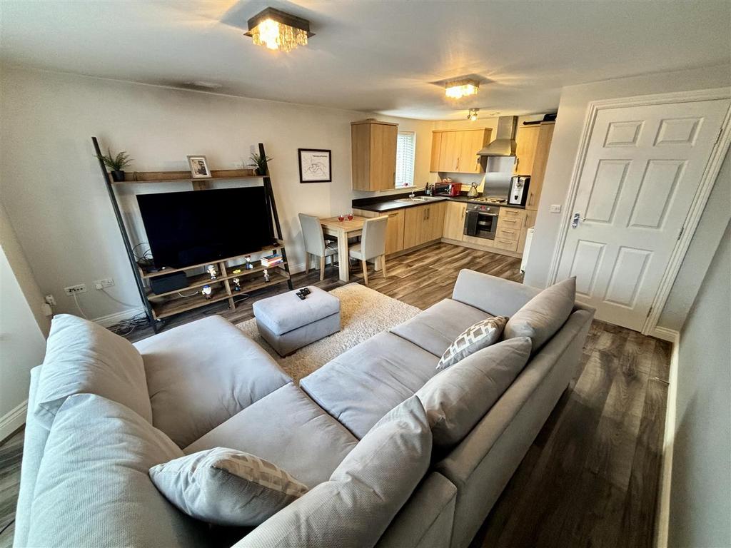 Open Plan Living Room &amp; Kitchen