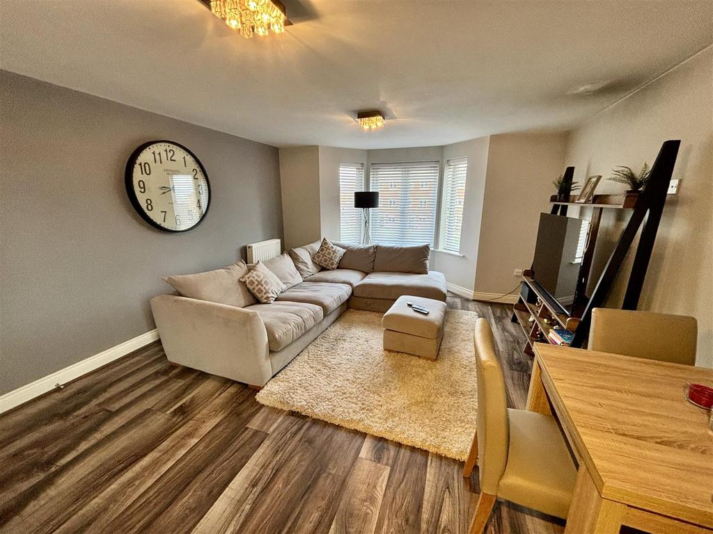 Open Plan Living Room &amp; Kitchen