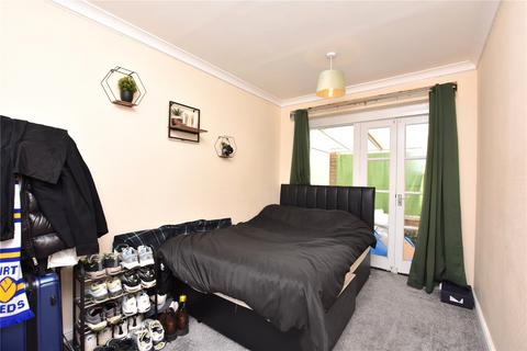 2 bedroom bungalow for sale, Chatsworth Fall, Pudsey, West Yorkshire