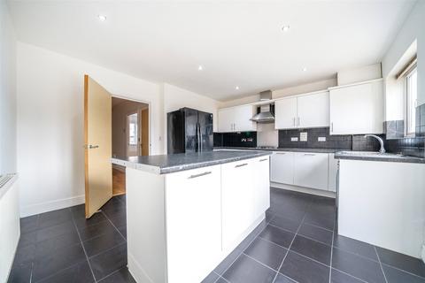 46 Robinson Way, Northfleet, Gravesend, DA11 9AB