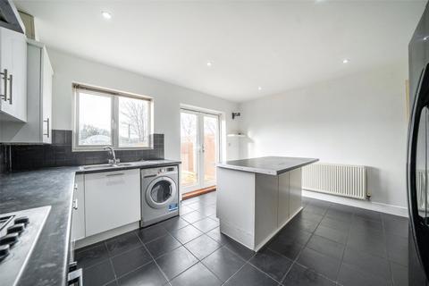 46 Robinson Way, Northfleet, Gravesend, DA11 9AB