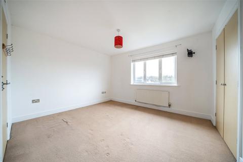 46 Robinson Way, Northfleet, Gravesend, DA11 9AB
