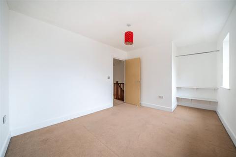 46 Robinson Way, Northfleet, Gravesend, DA11 9AB