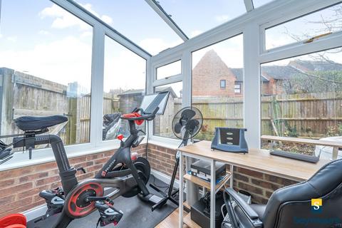 21 Abinger Way, Guildford, GU4 7NG