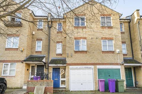 3 bedroom terraced house to rent, Mast House Terrace, Canary Wharf, London, E14