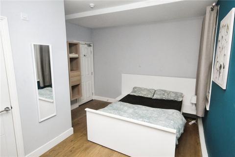 1 bedroom in a house share to rent, Elliott Road, Thornton Heath, CR7