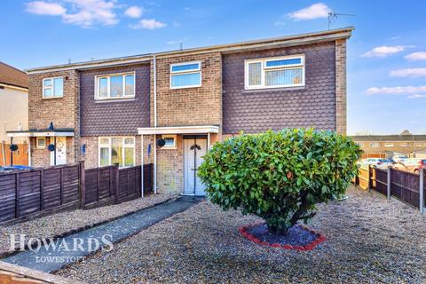 3 bedroom semi-detached house for sale, Oulton Road, Lowestoft