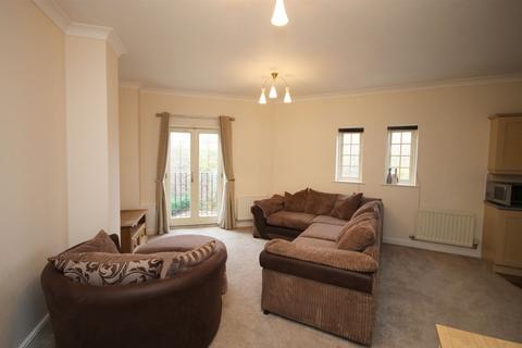 2 bedroom flat for sale, Butts Green, Westbrook, WA5