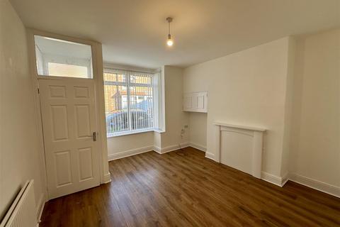 2 bedroom terraced house to rent, Major Street, Darlington