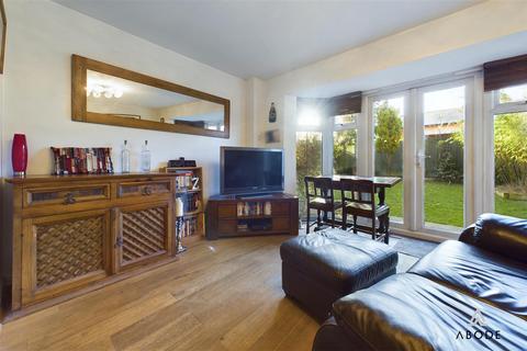 5 Bowling Green Road, Uttoxeter, ST14 7HW