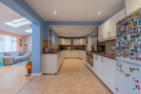 5 bedroom link detached house for sale, Goosey Lane, St Georges