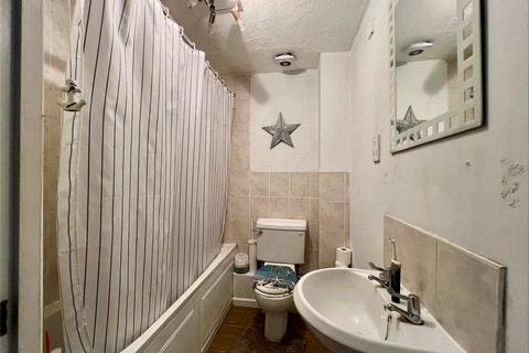 33 Atlantic Close, Ocean Village, Southampton, SO14 3TA