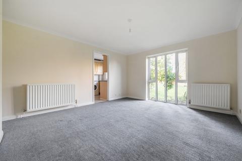 2 bedroom maisonette for sale, Liphook ground floor maisonette