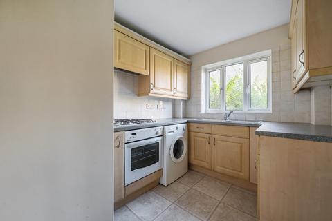 2 bedroom maisonette for sale, Liphook ground floor maisonette