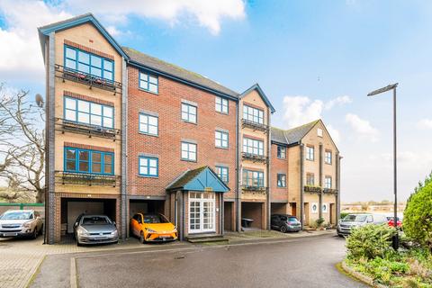 2 bedroom flat for sale, Riverdene Place, Bitterne Park, Southampton, Hampshire, SO18