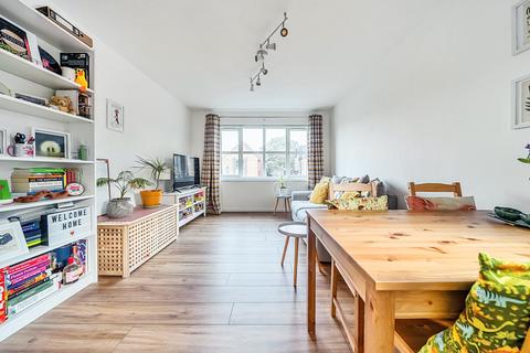 2 bedroom flat for sale, Riverdene Place, Bitterne Park, Southampton, Hampshire, SO18