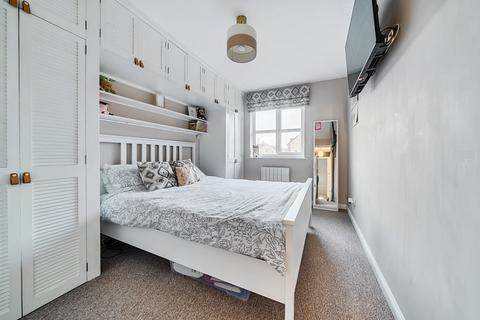 2 bedroom flat for sale, Riverdene Place, Bitterne Park, Southampton, Hampshire, SO18