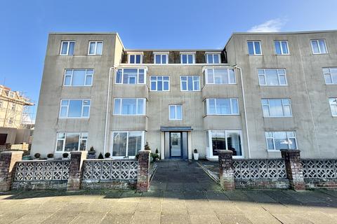 2 bedroom apartment for sale, Crescent Court, South Shore FY4