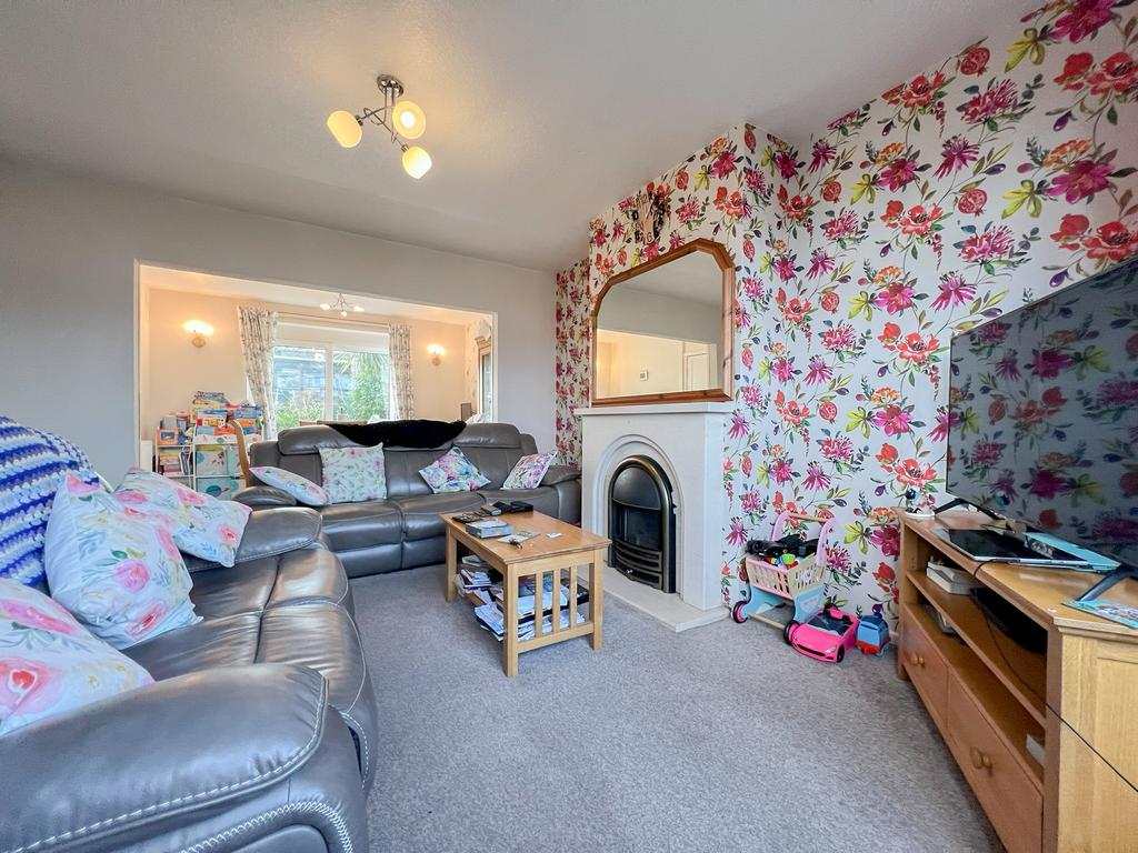 Living room (2)