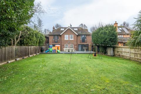 5 bedroom detached house for sale, Broadlands Avenue, Shepperton, TW17