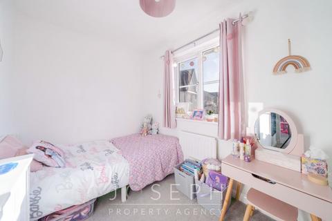 11 Oak Eggar Chase, Pinewood, Ipswich, IP8 3TE