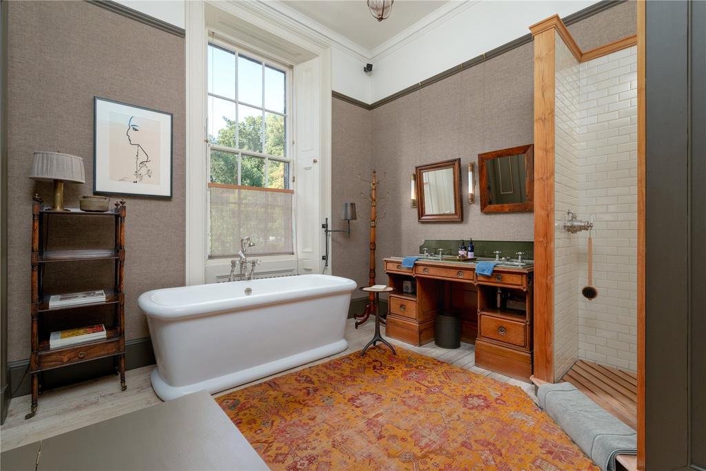 Principal Bathroom