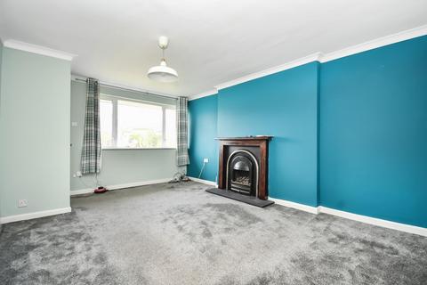 3 bedroom semi-detached house to rent, Greenlea Fold, Yeadon, Leeds