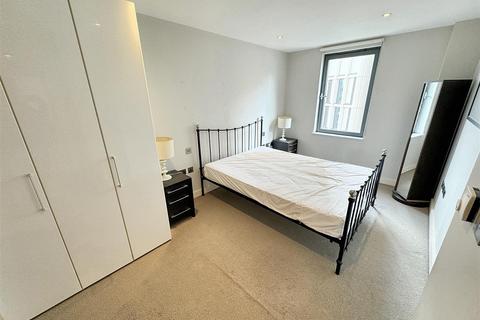 2 bedroom apartment for sale, Lett Road, London